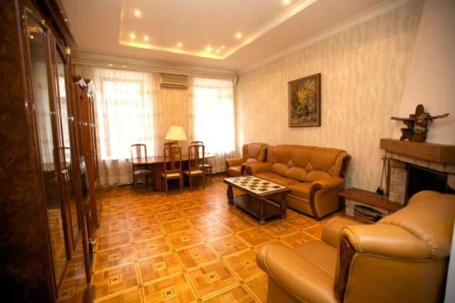 Flat in the city center Appartamento Odessa Esterno foto